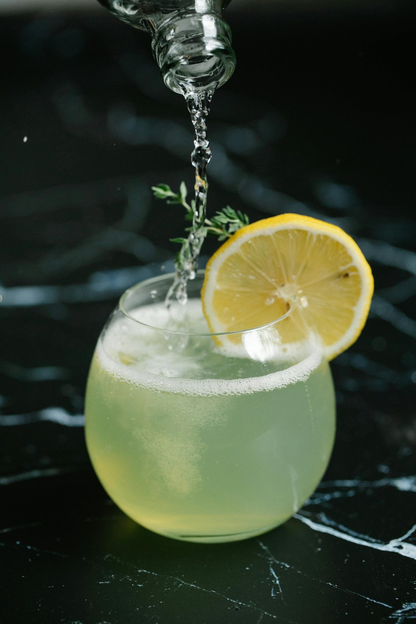 Gin / Vodka Lemon - EAST AND WEST