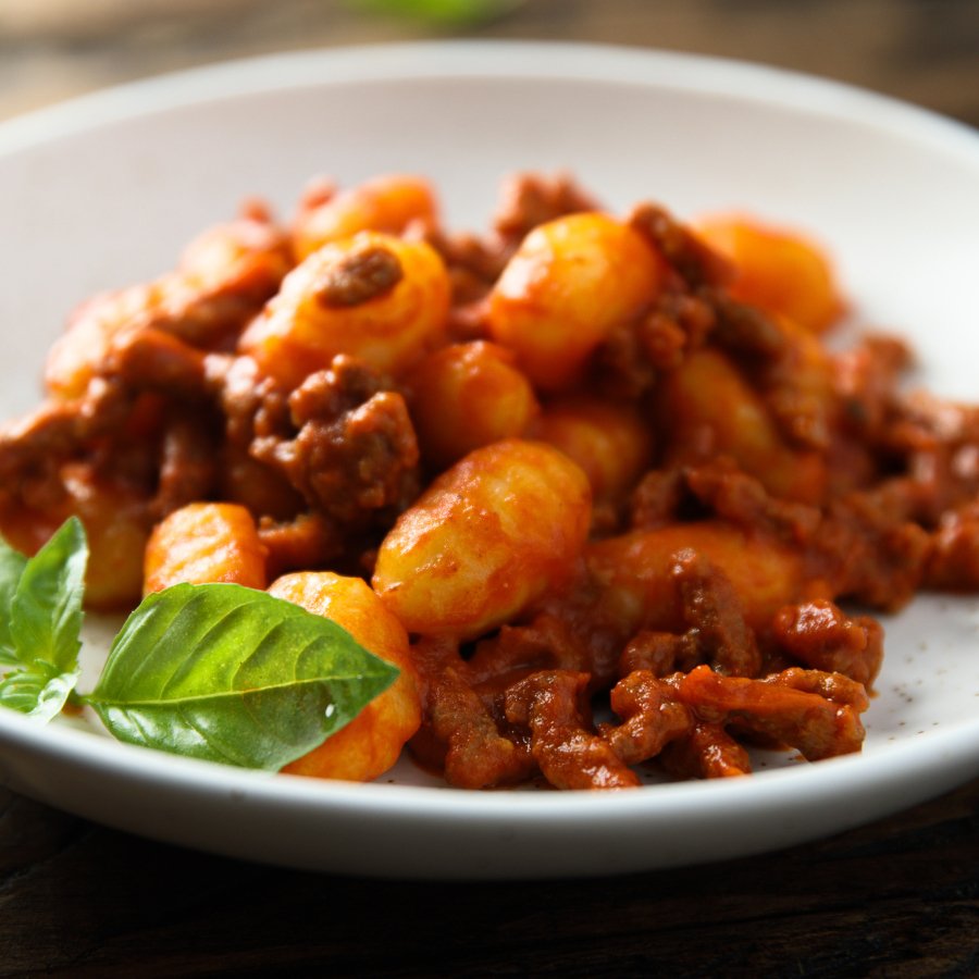 Gnocchi al Ragù di Salsiccia - EAST AND WEST